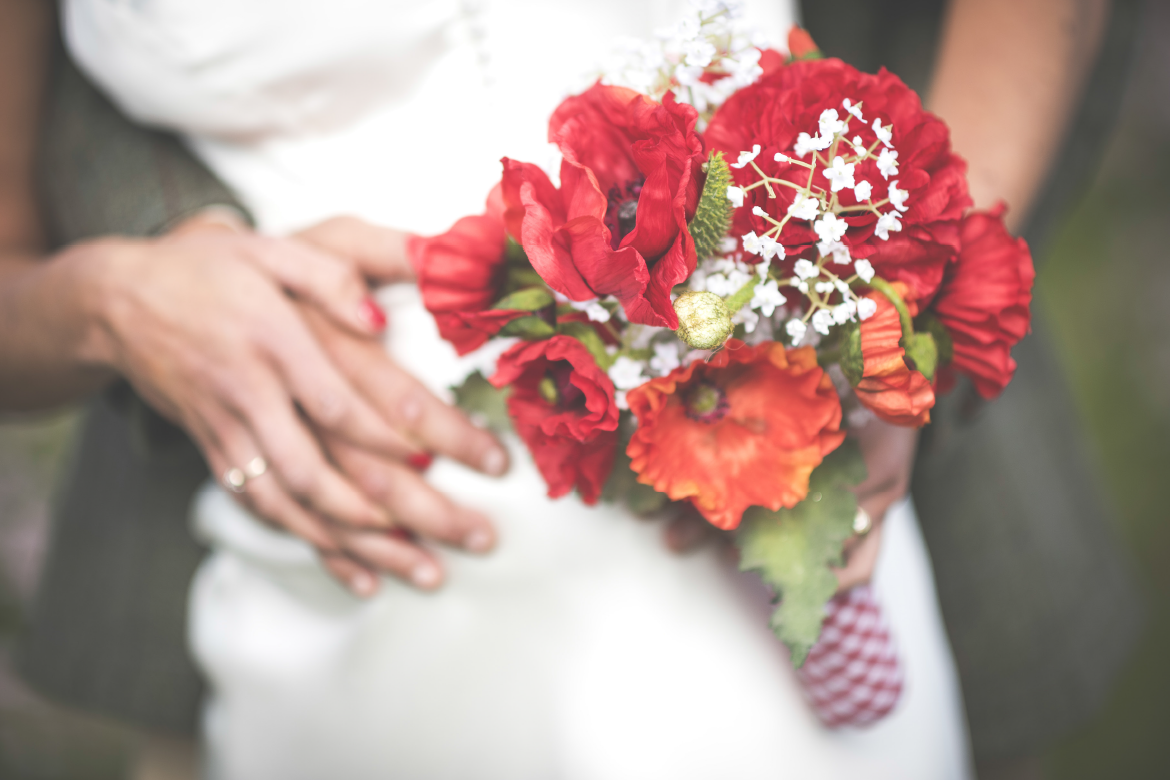 Mr & Mrs Smiths wedding Zephyr, poppy Bouquet